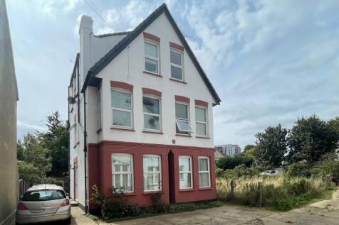 Studio flat for sale