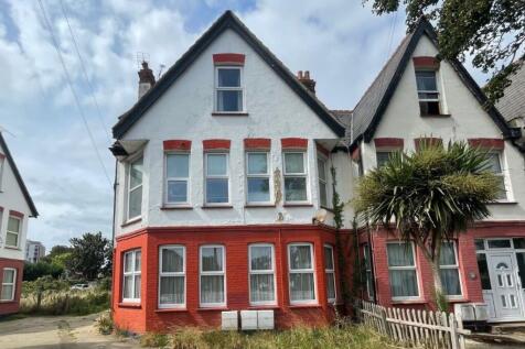 2 bedroom ground floor flat for sale