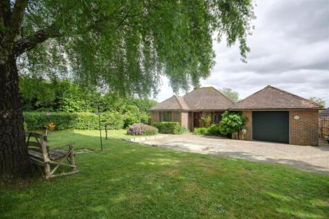 Dixter Lane, Northiam 3 bed detached bungalow for sale