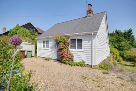 Mill Street, Iden Green 2 bed detached bungalow for sale
