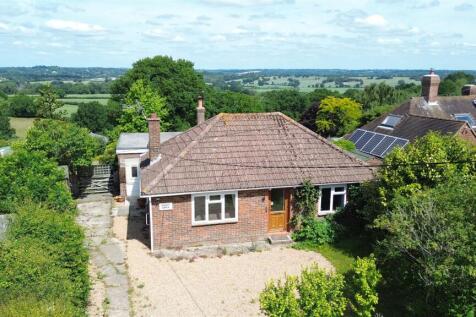 Dixter Lane, Northiam 2 bed detached bungalow for sale