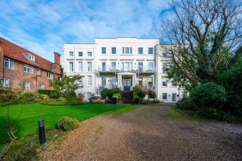 Hampton Court Road, East Molesey, KT8 1 bed flat for sale