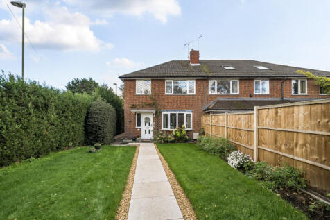 3 bedroom semi-detached house for sale