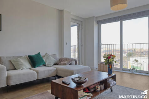Cunard Square, Chelmsford 1 bed apartment for sale