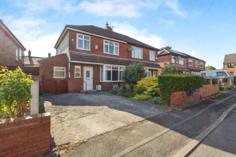 3 bedroom semi-detached house for sale
