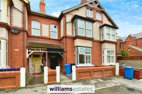 6 bedroom terraced house for sale