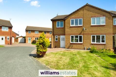 3 bedroom semi-detached house for sale