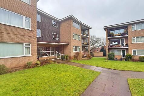 Denston court, Vesey Close, Sutton... 2 bed ground floor flat for sale