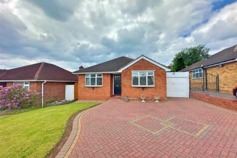 2 bedroom detached bungalow for sale