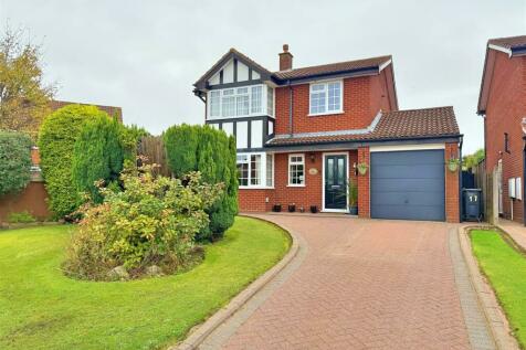 4 bedroom detached house for sale