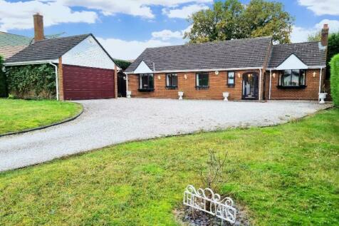 3 bedroom detached bungalow for sale