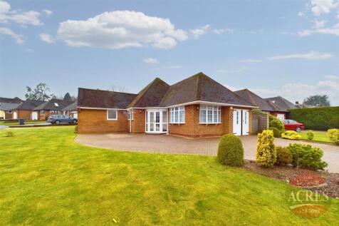 Irnham Road, Four Oaks, Sutton Coldfield 2 bed detached bungalow for sale