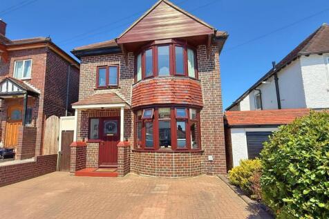 Four Oaks Common Road, Four Oaks 3 bed detached house for sale