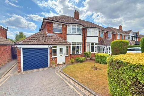 St. Blaise Road, Four Oaks, Sutton... 3 bed semi