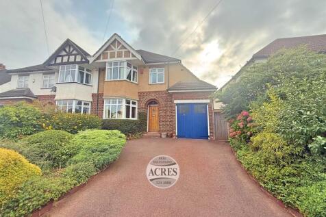 Clarence Road, Four Oaks, Sutton... 3 bed semi