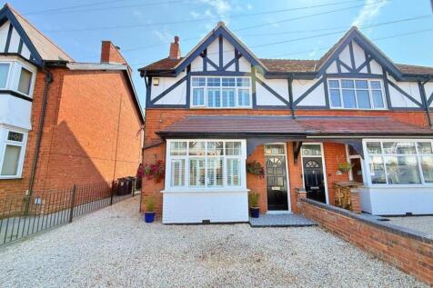 Lichfield Road, Four Oaks, Sutton... 4 bed semi