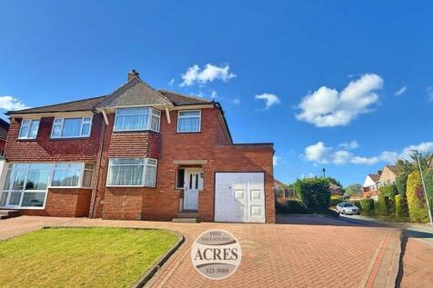 Lindrosa Road, Streetly, Sutton... 3 bed semi