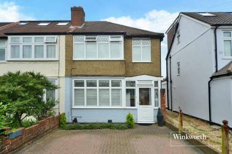 3 bedroom end of terrace house for sale