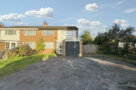 3 bedroom semi-detached house for sale