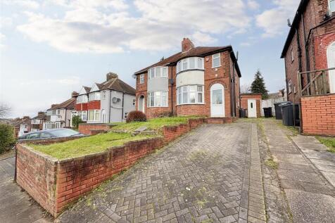 Dyas Avenue, Great Barr, Birmingham 3 bed semi
