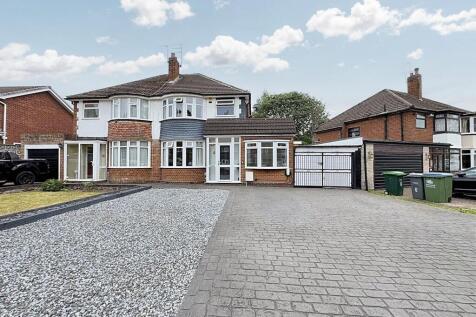 Pear Tree Close, Great Barr, Birmingham 3 bed semi