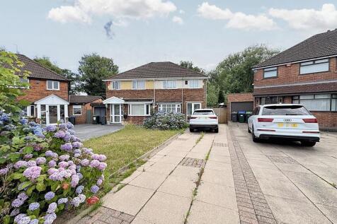 Woodland Grove, Great Barr, Birmingham 3 bed semi