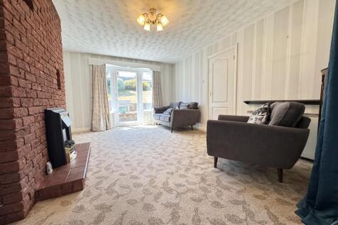 Rousdon Grove, Great Barr, Birmingham 3 bed semi