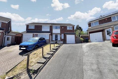 Rousdon Grove, Great Barr, Birmingham 3 bed semi