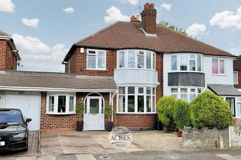 Yateley Avenue, Great Barr, Birmingham 3 bed semi