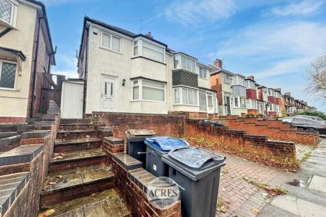 Fowlmere Road, Great Barr, Birmingham 3 bed semi