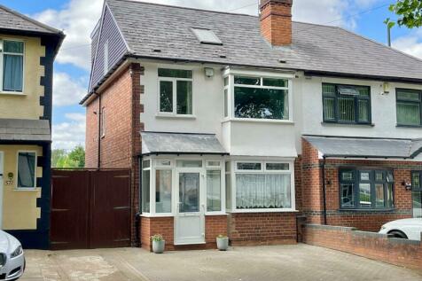 3 bedroom semi-detached house for sale