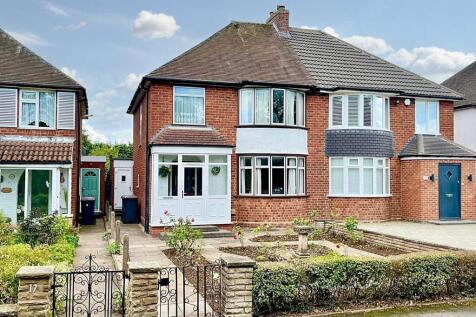 Kingsbury Road, Curdworth, Sutton... 3 bed semi