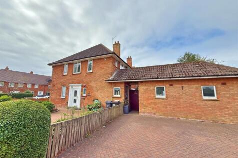 Dugdale Crescent, Four Oaks 2 bed flat for sale