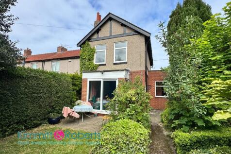 Camden Square, Seaham, Durham, SR7 3 bed end of terrace house for sale