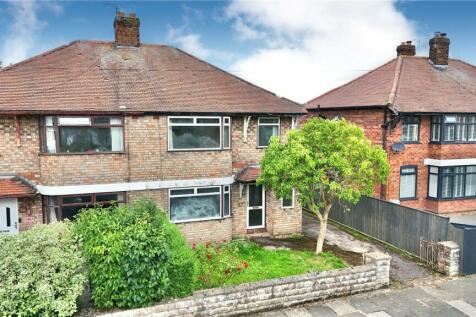 3 bedroom semi-detached house for sale