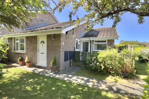 Brook Meadow, Irby, Wirral, CH61 2 bed bungalow for sale