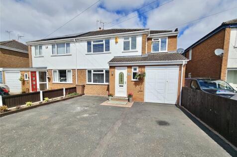 Kenilworth Drive, Pensby, Wirral, CH61 4 bed semi