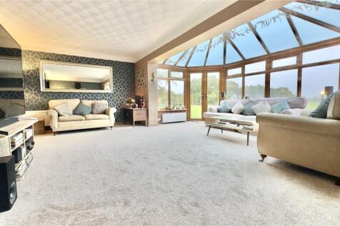 Belmont Drive, Pensby, Wirral, CH61 4 bed detached house for sale