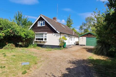 3 bedroom semi-detached bungalow for sale