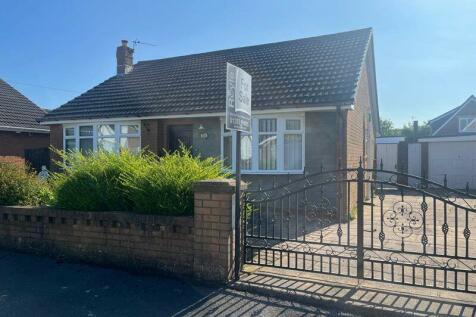 2 bedroom detached bungalow for sale