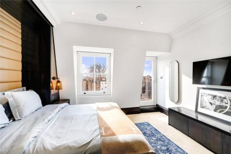 Beaufort Gardens, London, SW3 1 bed apartment for sale