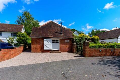 2 bedroom detached house for sale