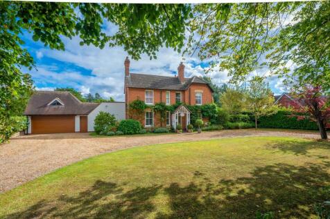 5 bedroom detached house for sale