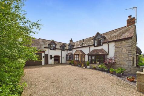 Wixford B49 4 bed detached house for sale