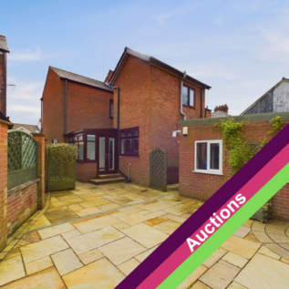 4 bedroom semi-detached house for sale