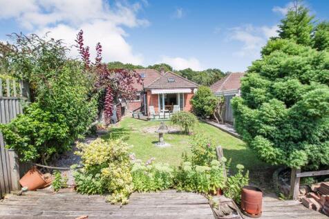 Bridge Close, Bursledon, Southampton... 2 bed detached bungalow for sale