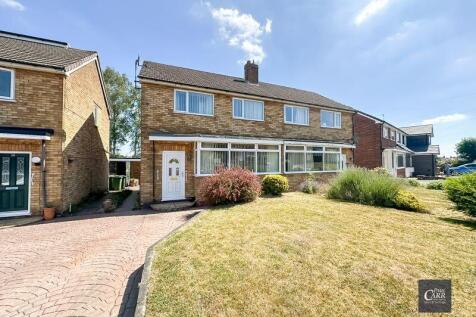 Bankside Crescent, Streetly, Sutton... 3 bed semi