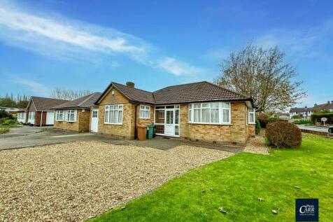 2 bedroom detached bungalow for sale