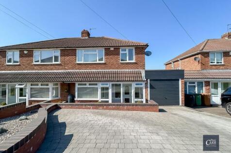 Yewtree Road, Streetly, Sutton... 3 bed semi