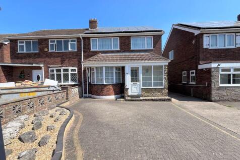Laneside Avenue, Streetly, Sutton... 3 bed semi